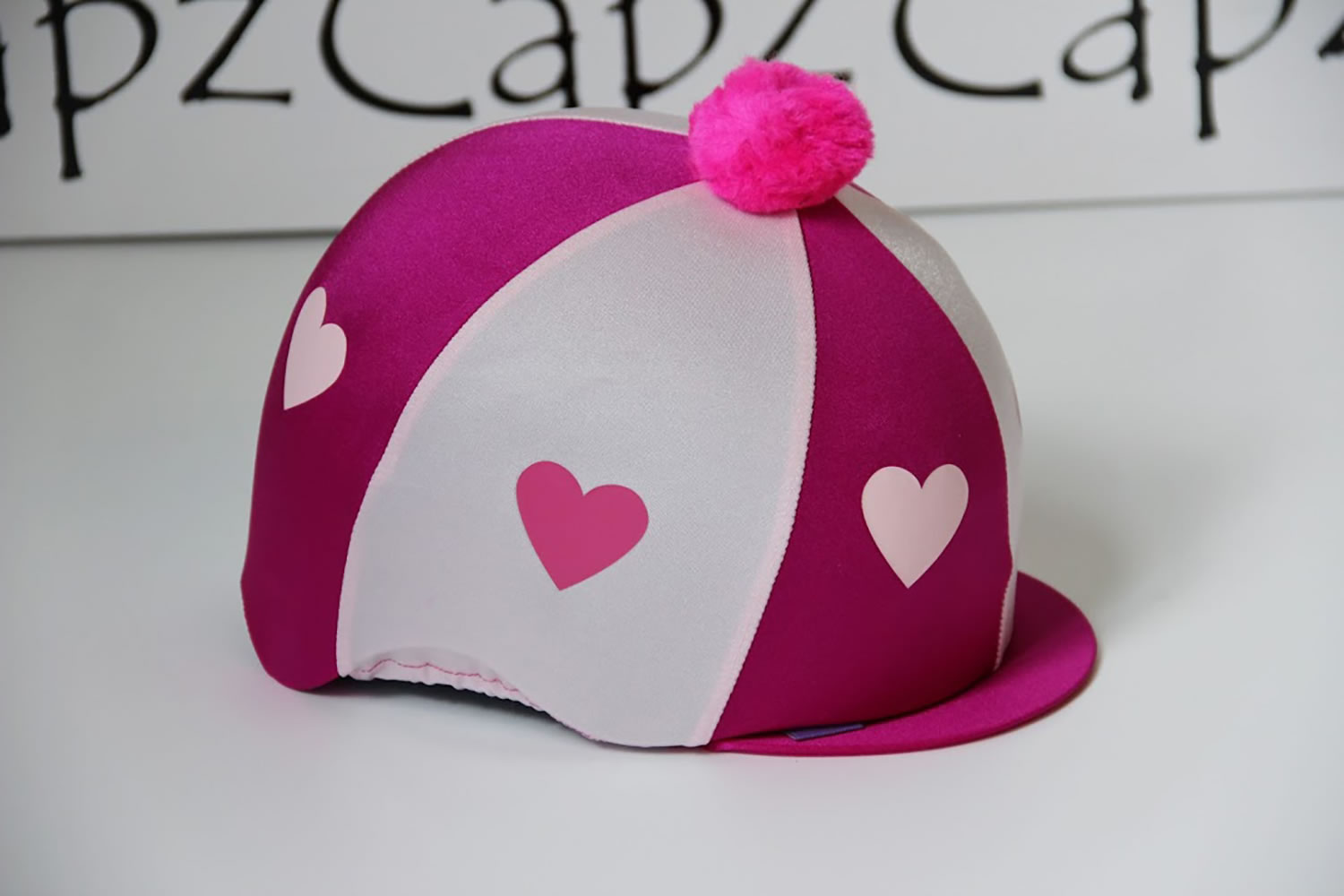 CAPZ MOTIF CAP COVER LYCRA HEARTZ & POM POM CERISE/PALE PINK  HEARTS
